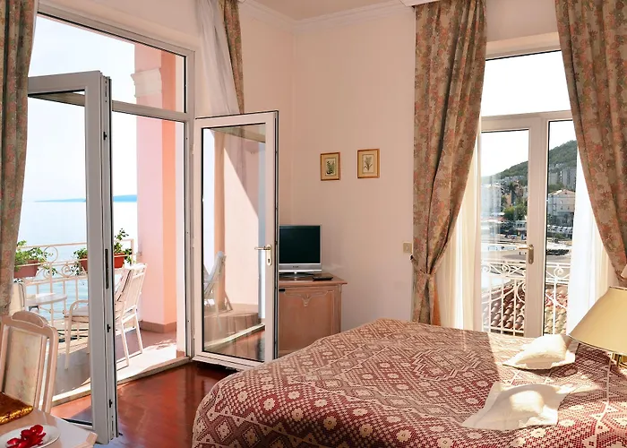 Mozart 4* 오파티아