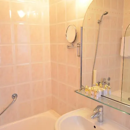 Hotel Mozart 4*