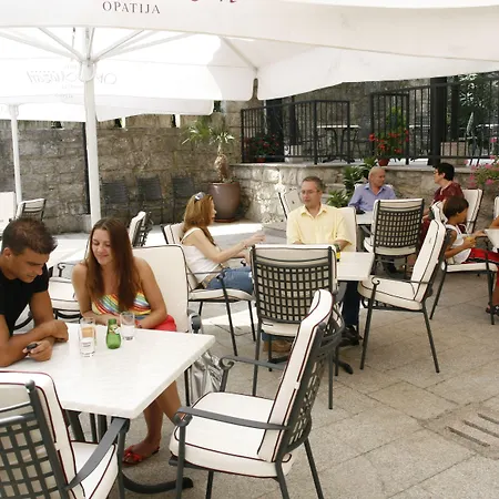 Mozart 4* 奥帕提亚