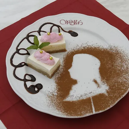 Mozart Отель